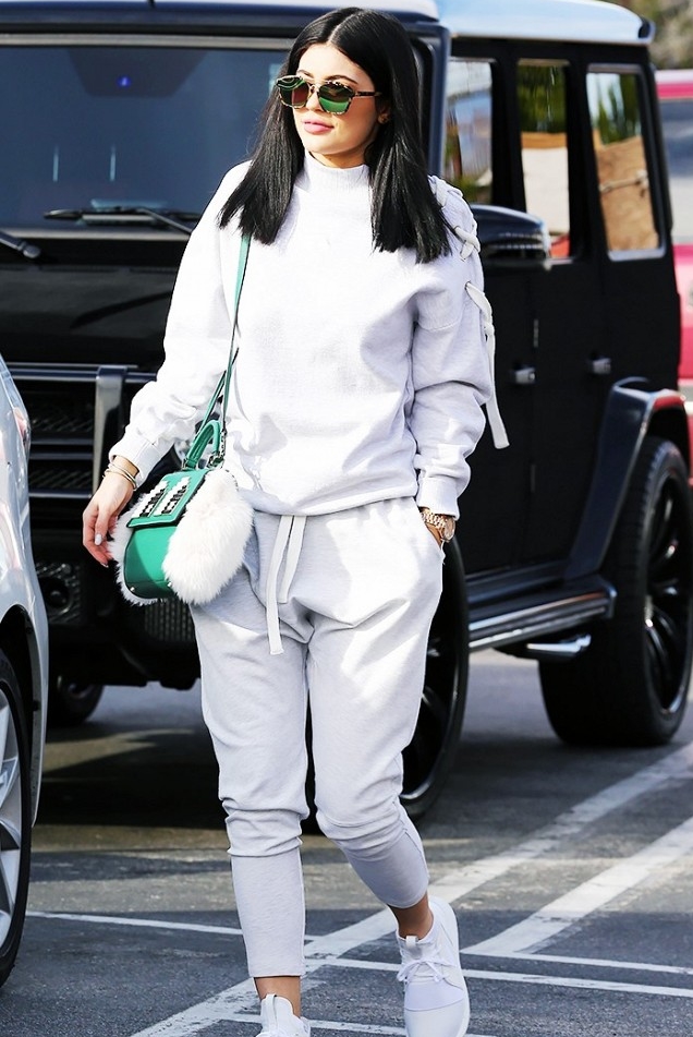 kylie jenner melegítő