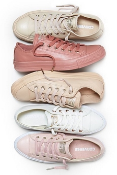 nude converse cipő