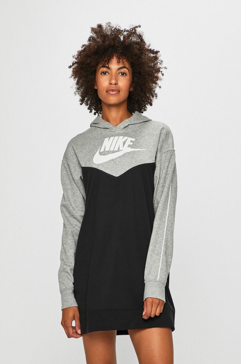 Nike Sportswear - Ruha
