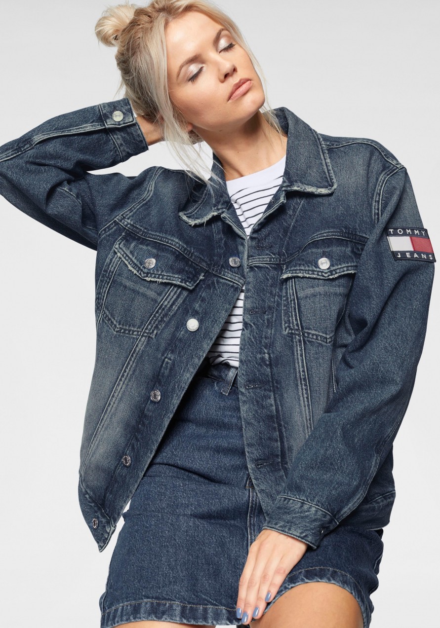 TOMMY JEANS farmerdzseki Tommy jeans középkék - normál méret L (40)