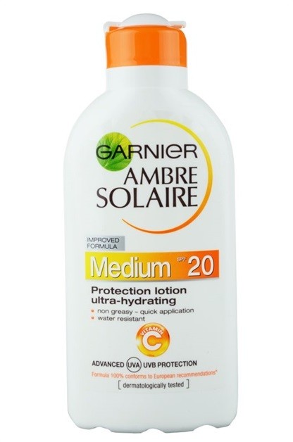 Garnier Ambre Solaire hidratáló napozótej SPF 20  200 ml