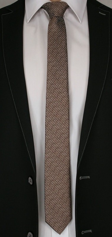 Egyedi barna nyakkendő