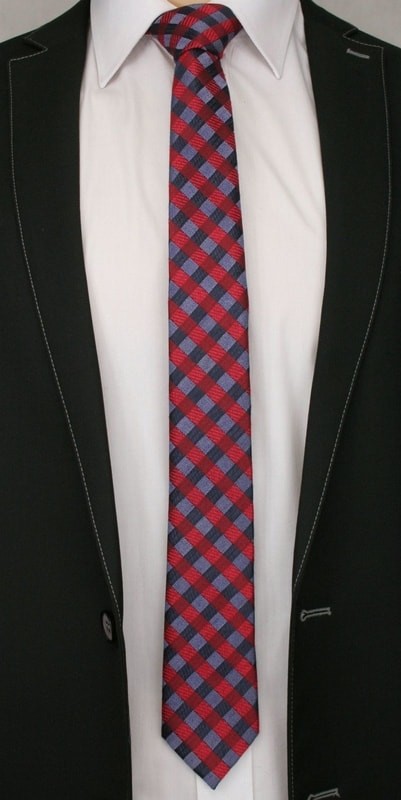 Piros sötét kék nyakkendő