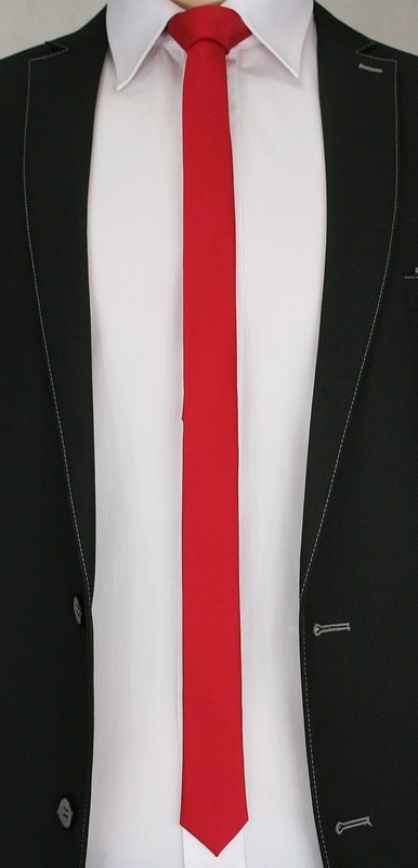 Egyszerű piros nyakkendő