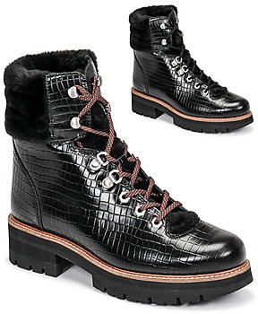 Csizmák Clarks ORIANNA HIKER