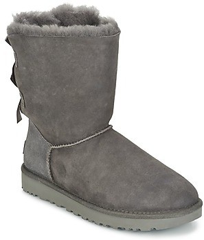 Csizmák UGG BAILEY BOW II