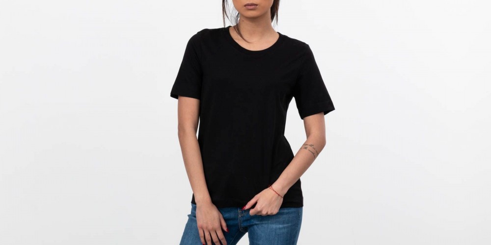 SELECTED Standard Tee Black