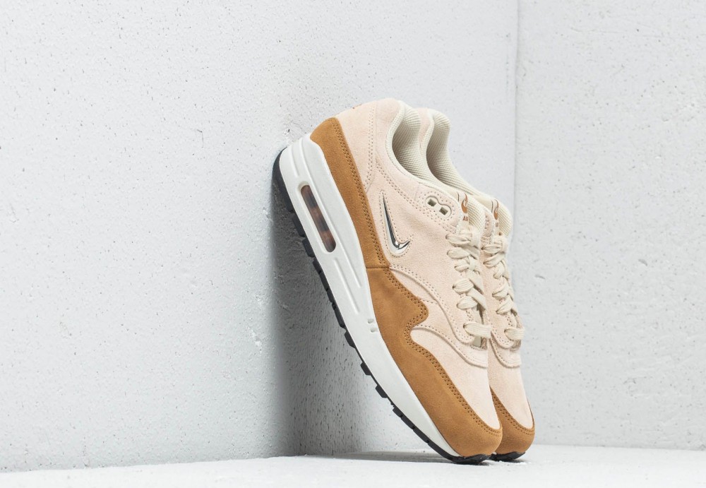 Nike Wmns Air Max 1 Premium SC Beach/ Metallic Gold Grain