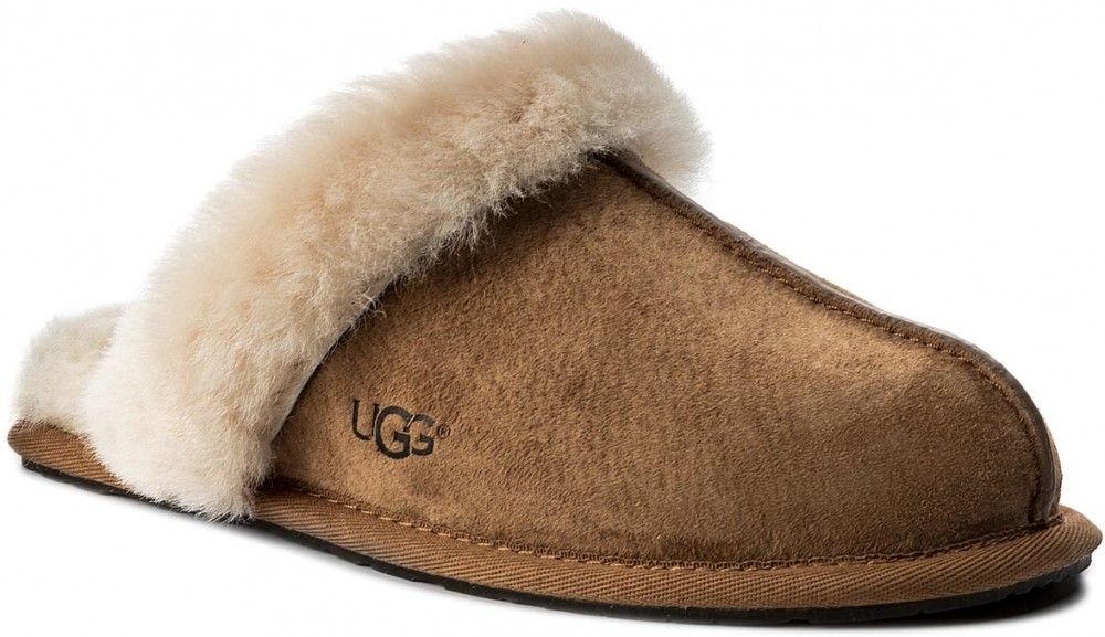 Zártpapucs UGG - W Scuffette II 5661 W/Che