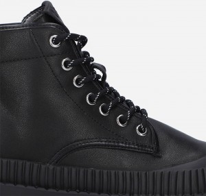 Karl Lagerfeld Trekka II Brush Logo Hiker KL45230 000 galéria