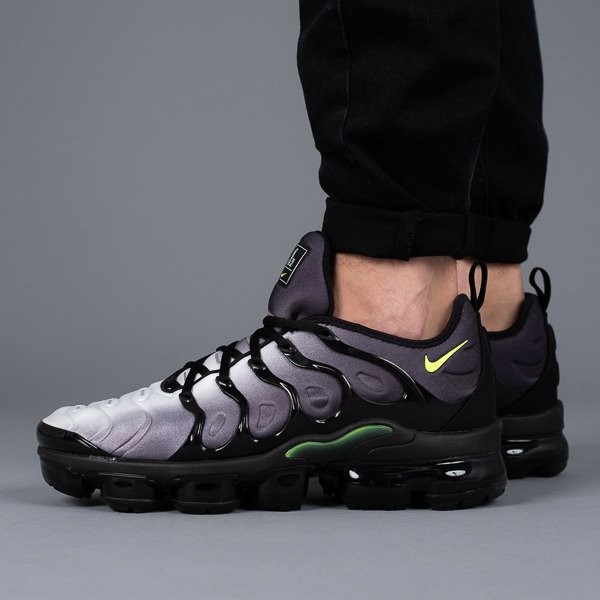 Nike Nike Air Vapormax Plus 924453 009 férfi sneakers cipő Nike Air VaporMax Plus férfi cipő. Nike HU