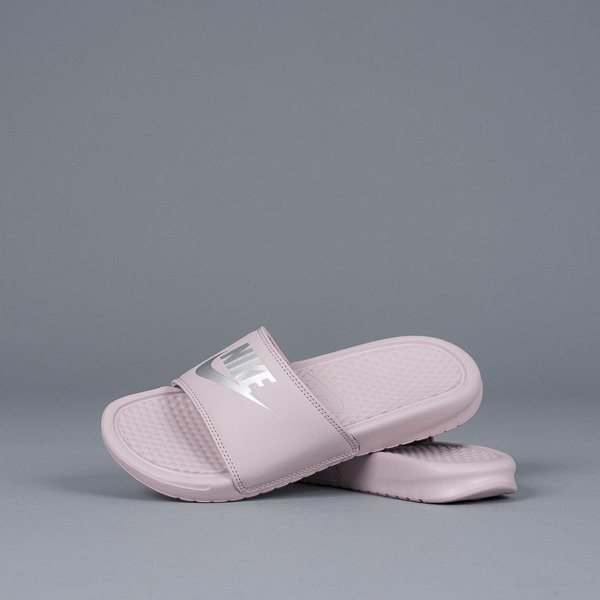 Nike benassi deals női papucs