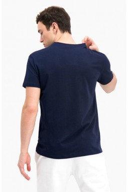 Champion Street Sports Graphic T-Shirt galéria