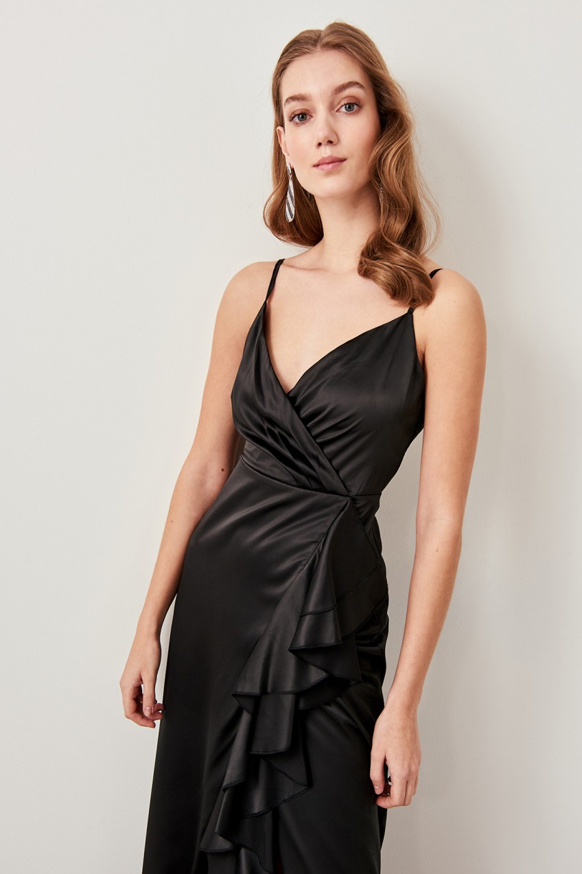 Trendyol Black Flywheel Detailed Dress
