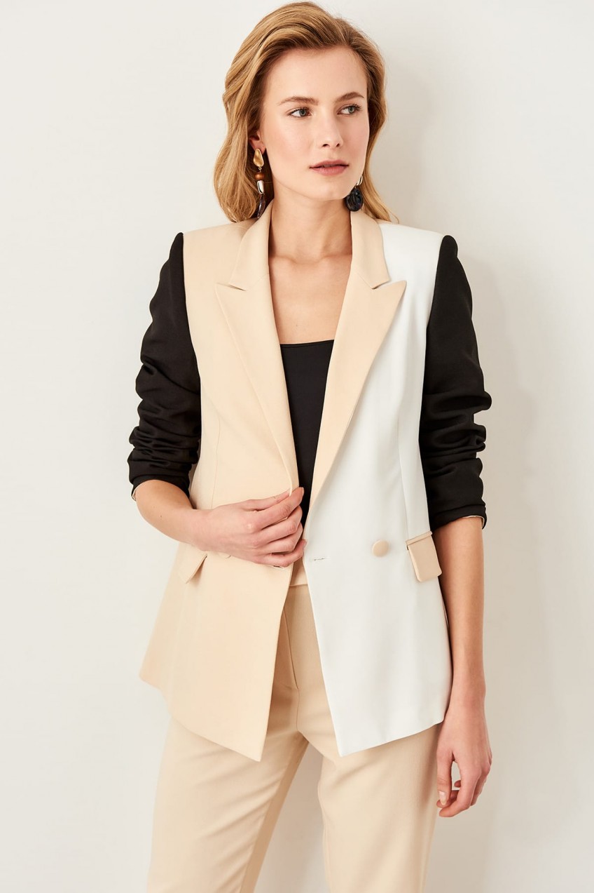 Trendyol Beige Collar Detailed Jacket