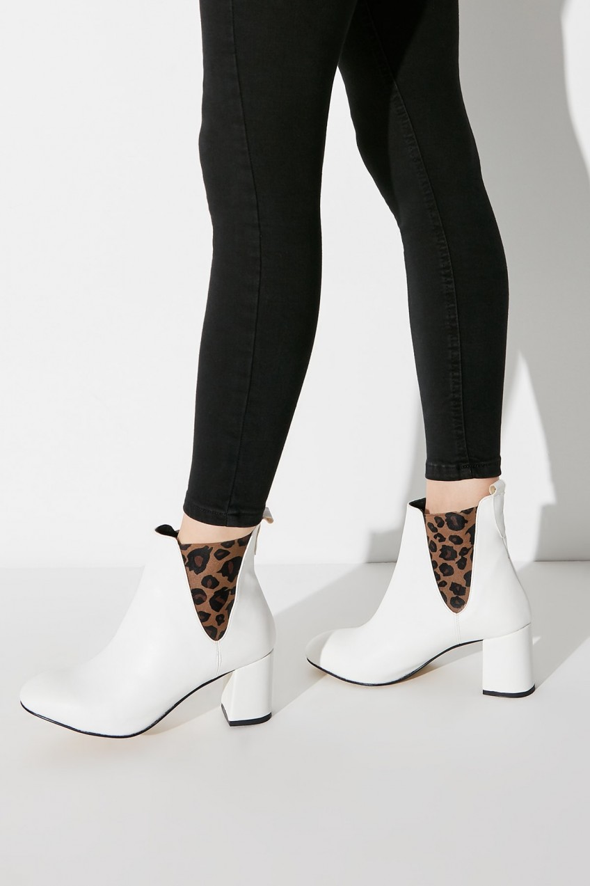 Trendyol White Leopard Tire Detailed Women's Boots