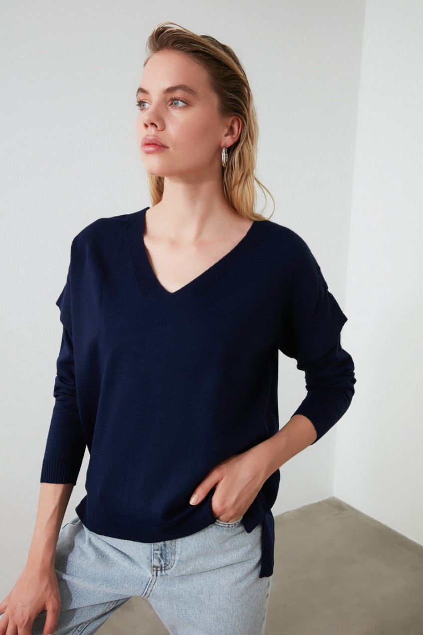 Trendyol Navy V Neck Line Knit Sweater With Detail Edifying Sweater