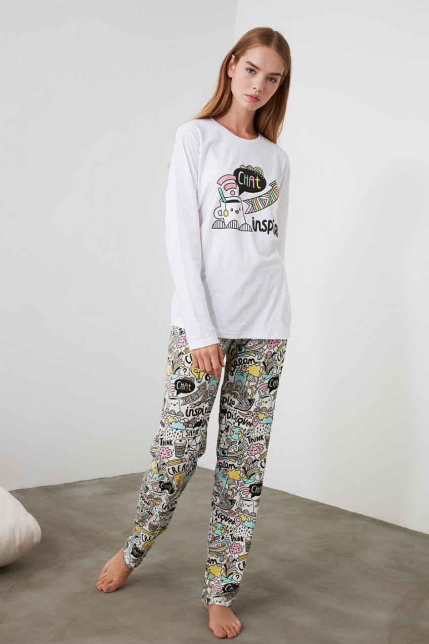 Trendyol Printed Knitted Pyjamas Kit