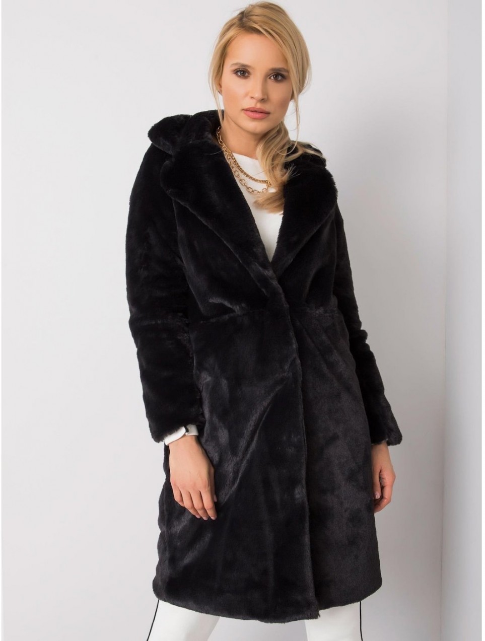 RUE PARIS Black faux fur coat