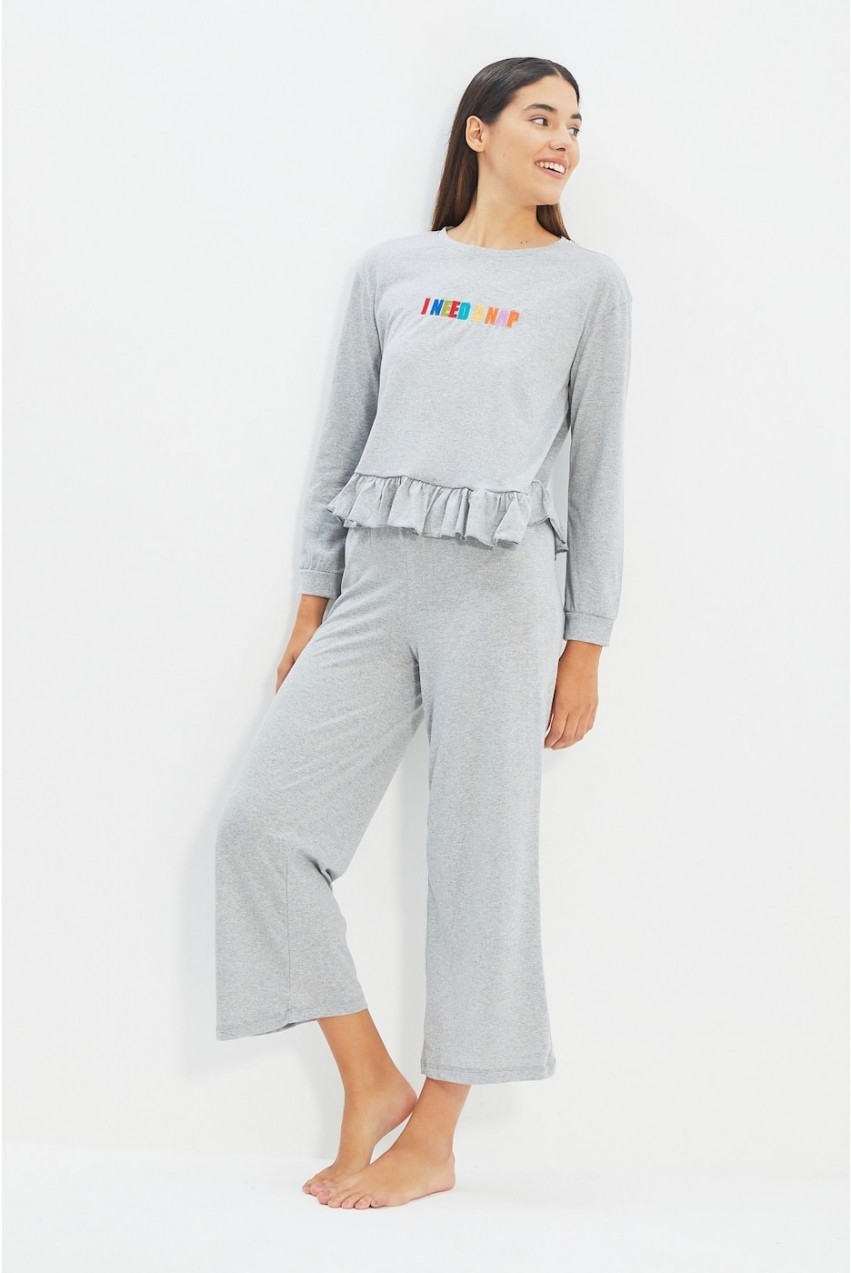 Trendyol Gray Slogan Embroidered Knitted Pajamas Set