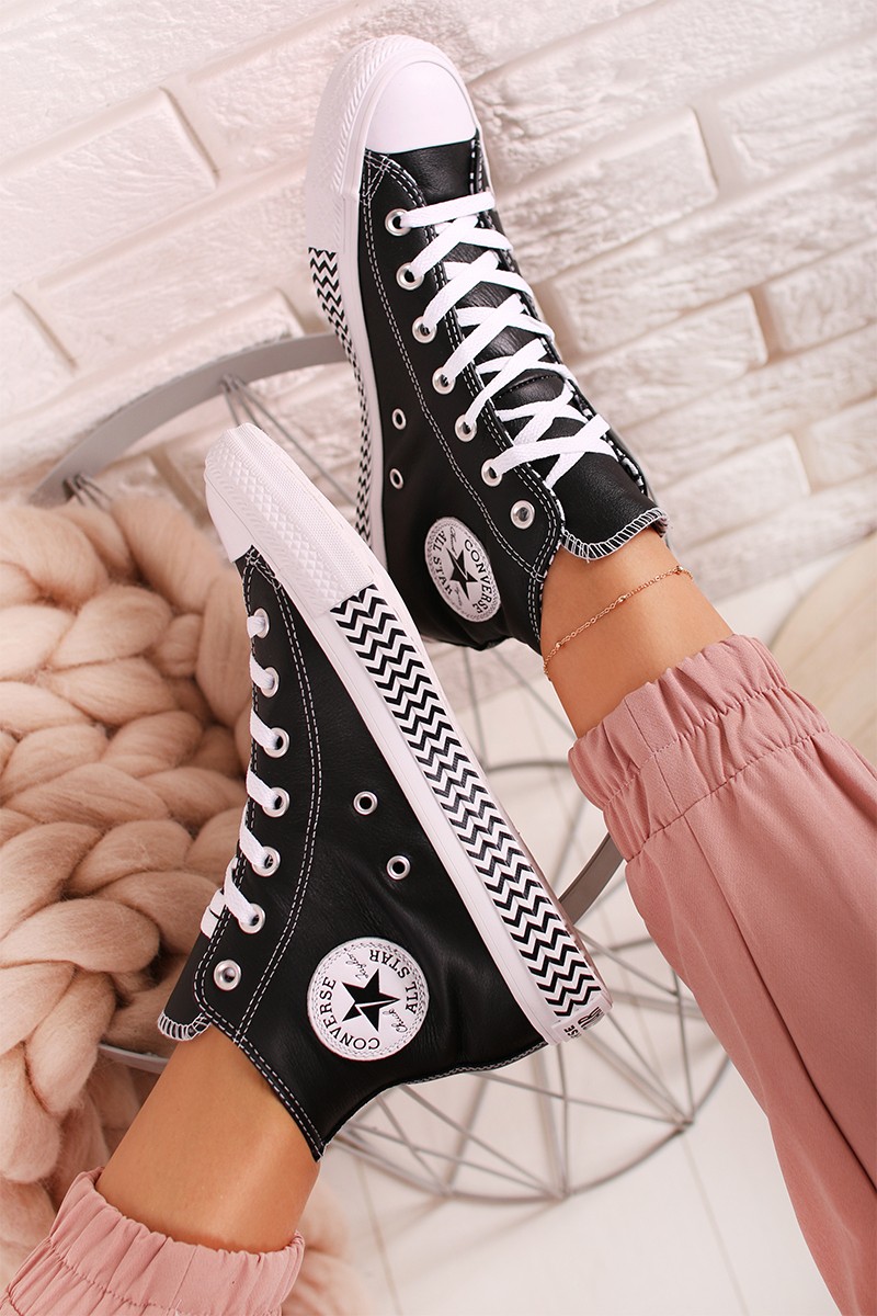 Fekete magasszárú tornacipő Chuck Taylor All Star Mission-V