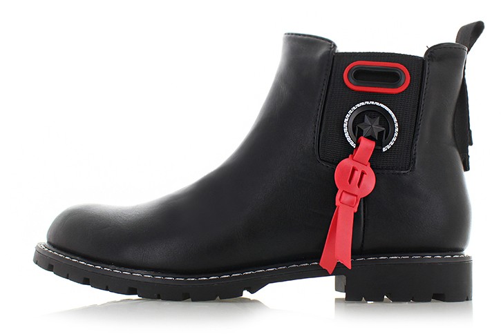 Fekete csizma Beth
