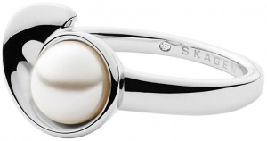 Skagen Bájos acél gyűrű gyönggyel Agnethe SKJ1369040 53 mm galéria