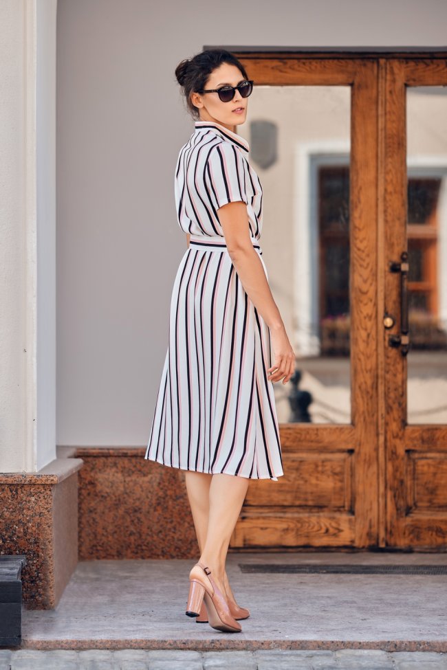 Csíkos elegáns nyári ruha